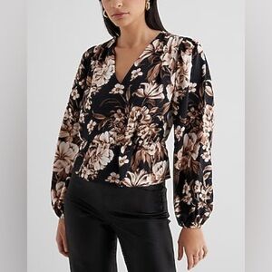 NWT Express Floral Long Sleeve V-neck Peplum Top
